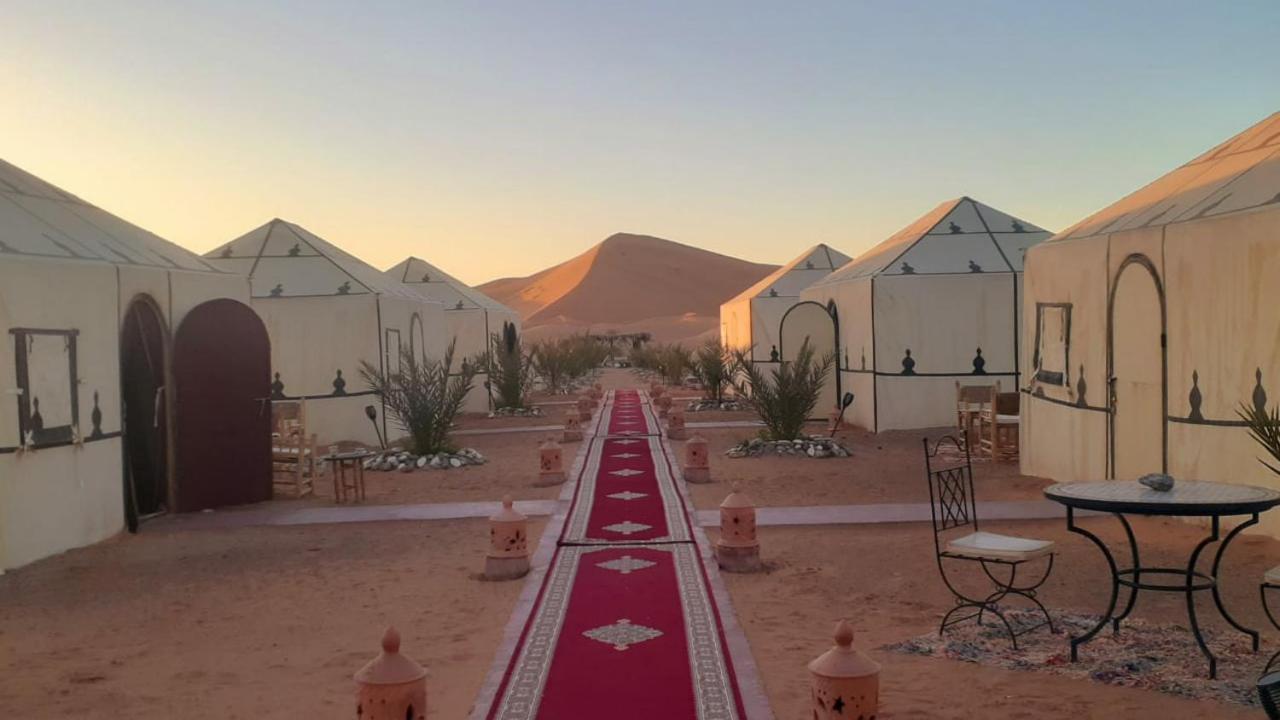 מלון מרזאוגה Sahara Tours Luxury Camp מראה חיצוני תמונה
