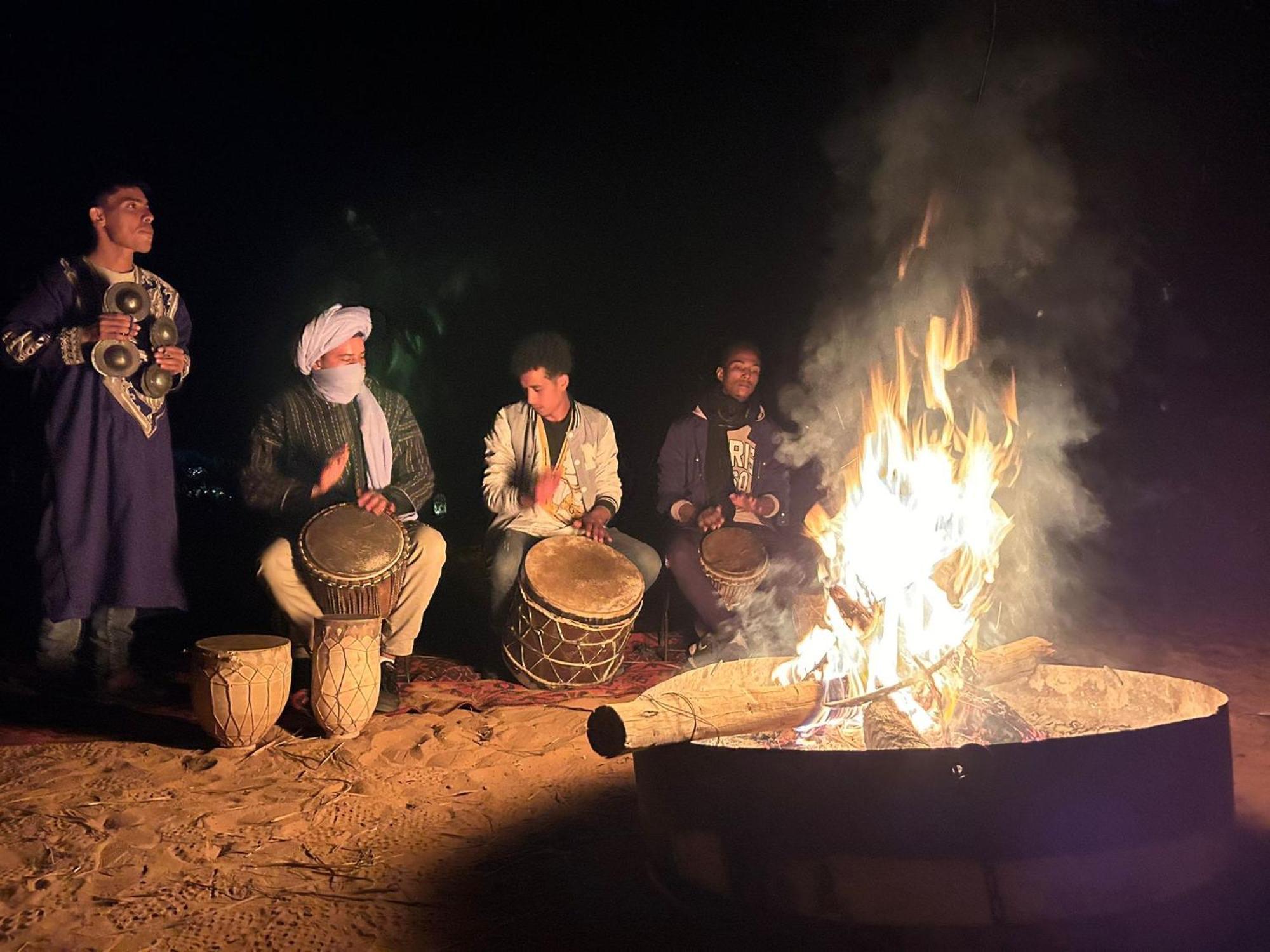 מלון מרזאוגה Sahara Tours Luxury Camp מראה חיצוני תמונה